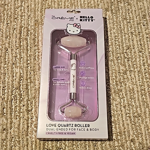 The Crème Shop x Hello Kitty Quartz Gua Sha Roller - Picture 3 of 5